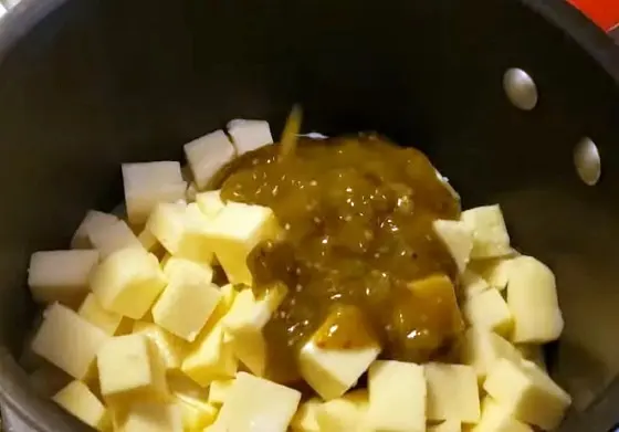 Mix in Salsa Verde